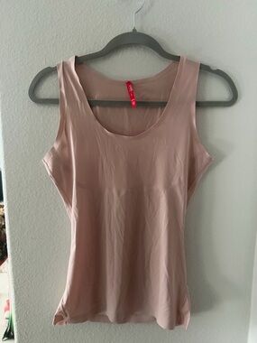 SPANX Women’s Scoop Neck Tank Top - Dusty Rose
